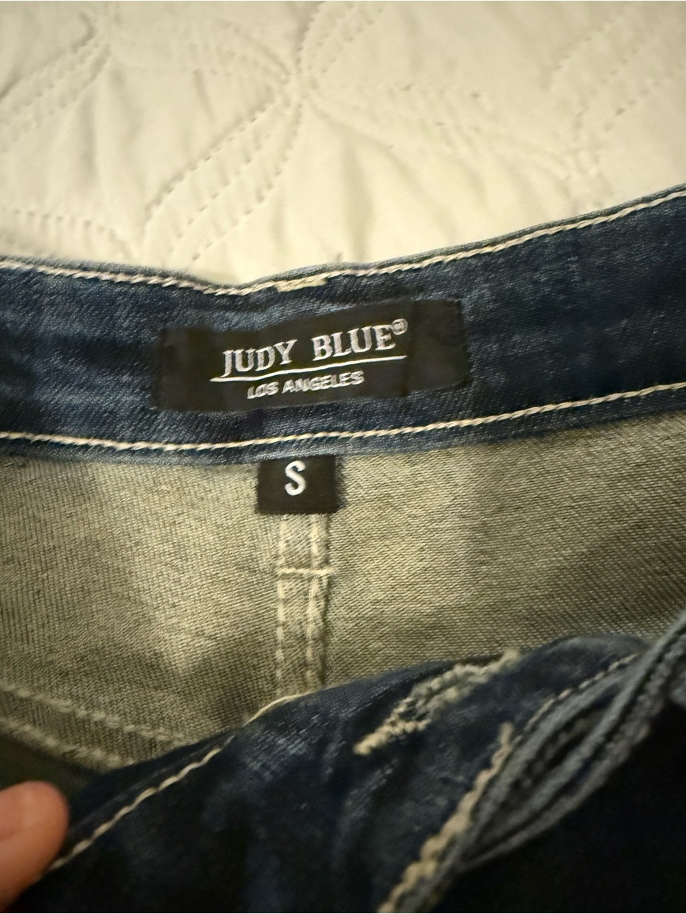 Judy Blue Denim Cutoff Shorts Womens Small Dark Wash Stretch Raw Hem NWOT - Picture 2 of 5